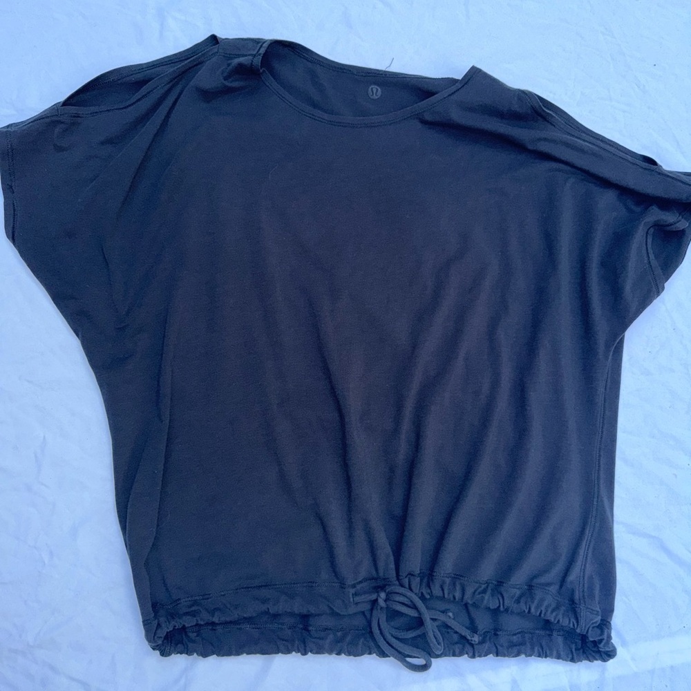 lululemon athletica Black Short Sleeve Drawstring Hem Top
